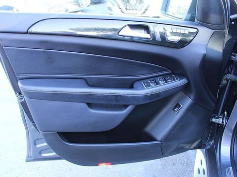 Used 2018 Mercedes-Benz GLS 450 4MATIC image 9