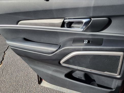 Used 2024 Kia Telluride EX X-Line image 11