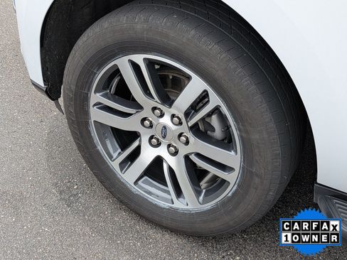 Certified 2024 Ford Expedition Limited AWD/4WD image 12