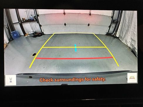 Used 2025 Toyota RAV4 XLE AWD/4WD image 37