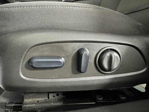 Used 2024 Chevrolet Malibu LT FWD image 32