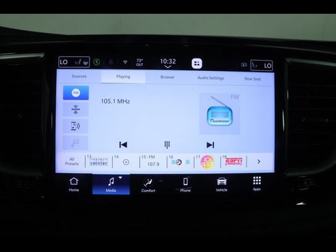 Used 2021 Chrysler Pacifica Touring-L w/ Uconnect Theater Family Group FWD image 27