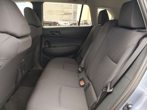 Used 2023 Toyota Corolla Cross LE w/ Moonroof Package image 19