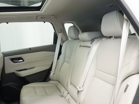 Used 2021 Nissan Rogue SV w/ Premium Package image 27