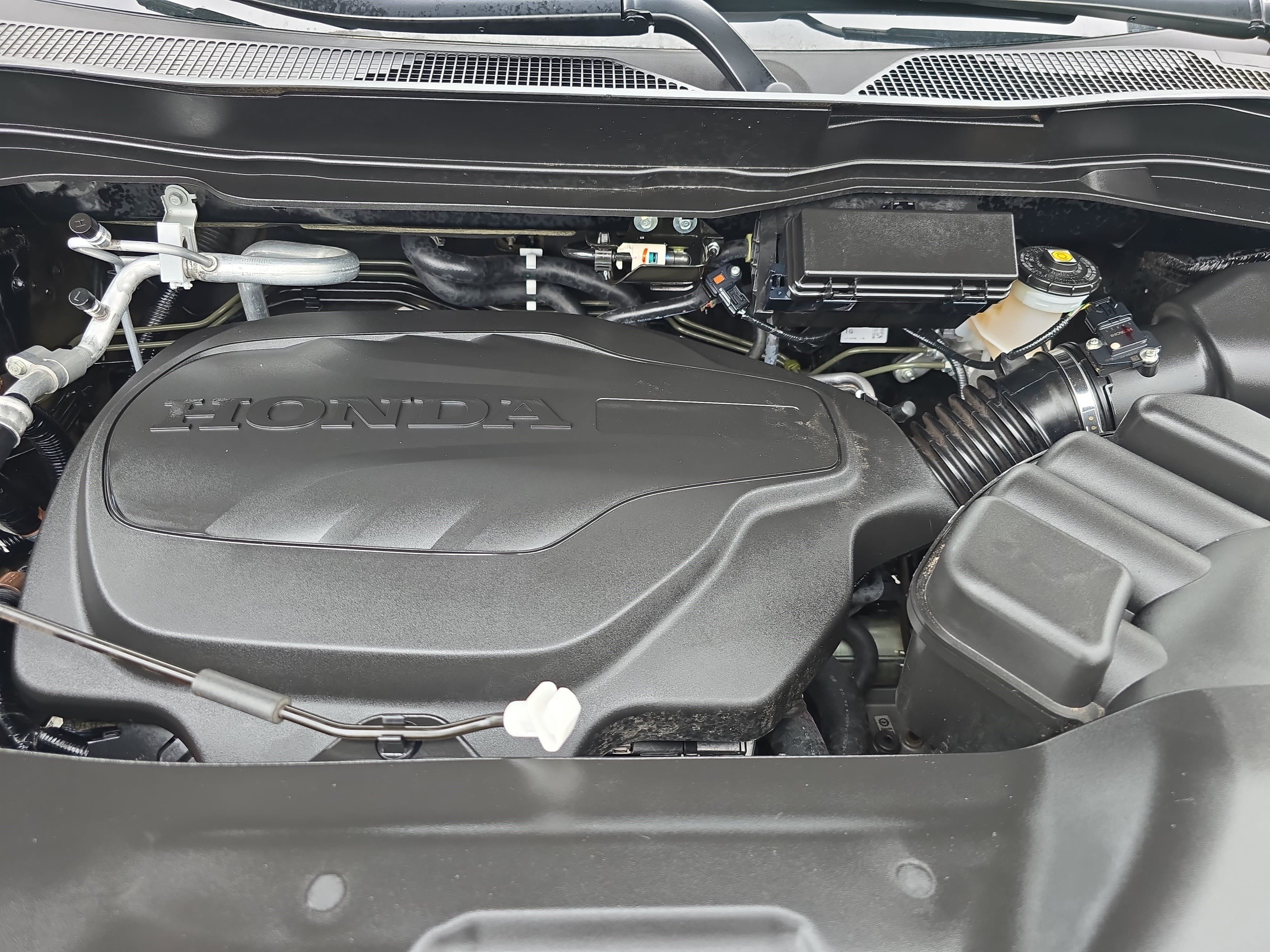 Certified 2025 Honda Passport TrailSport image 30