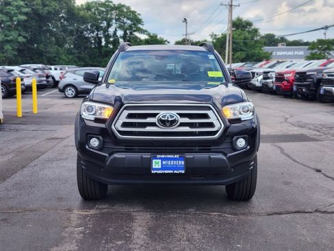 Used 2021 Toyota Tacoma SR5 w/ Trail Edition AWD/4WD image 8