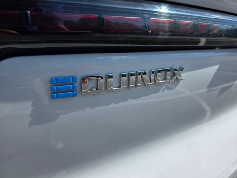 Used 2025 Chevrolet Equinox EV LT FWD image 35