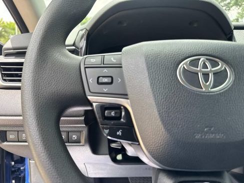 Used 2025 Toyota Camry LE FWD image 28