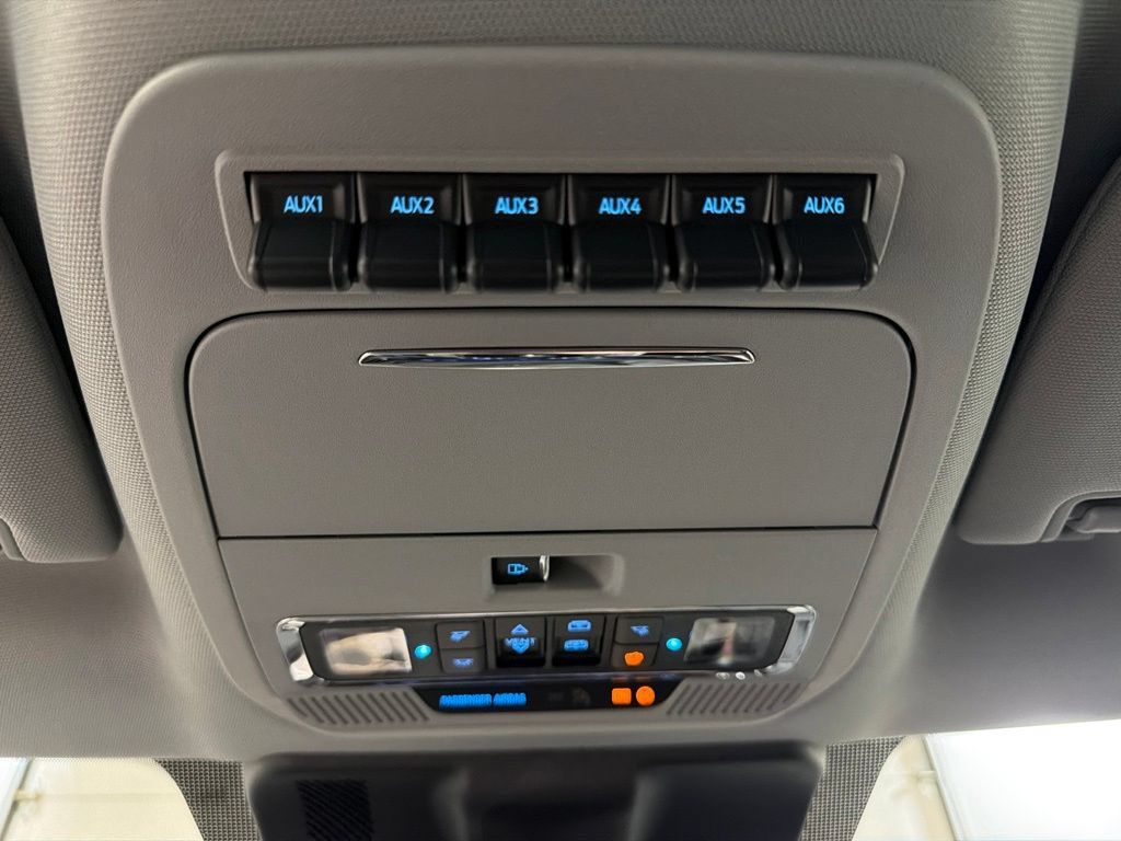 New 2026 Ford F250 Lariat w/ Tremor Off-Road Package AWD/4WD image 28