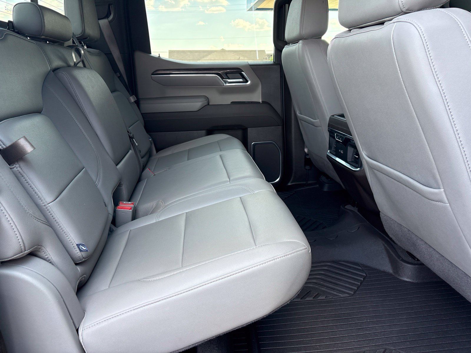 Used 2024 Chevrolet Silverado 1500 LTZ w/ LTZ Premium Texas Edition AWD/4WD image 20