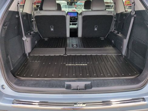 Used 2023 Toyota Highlander Platinum image 23