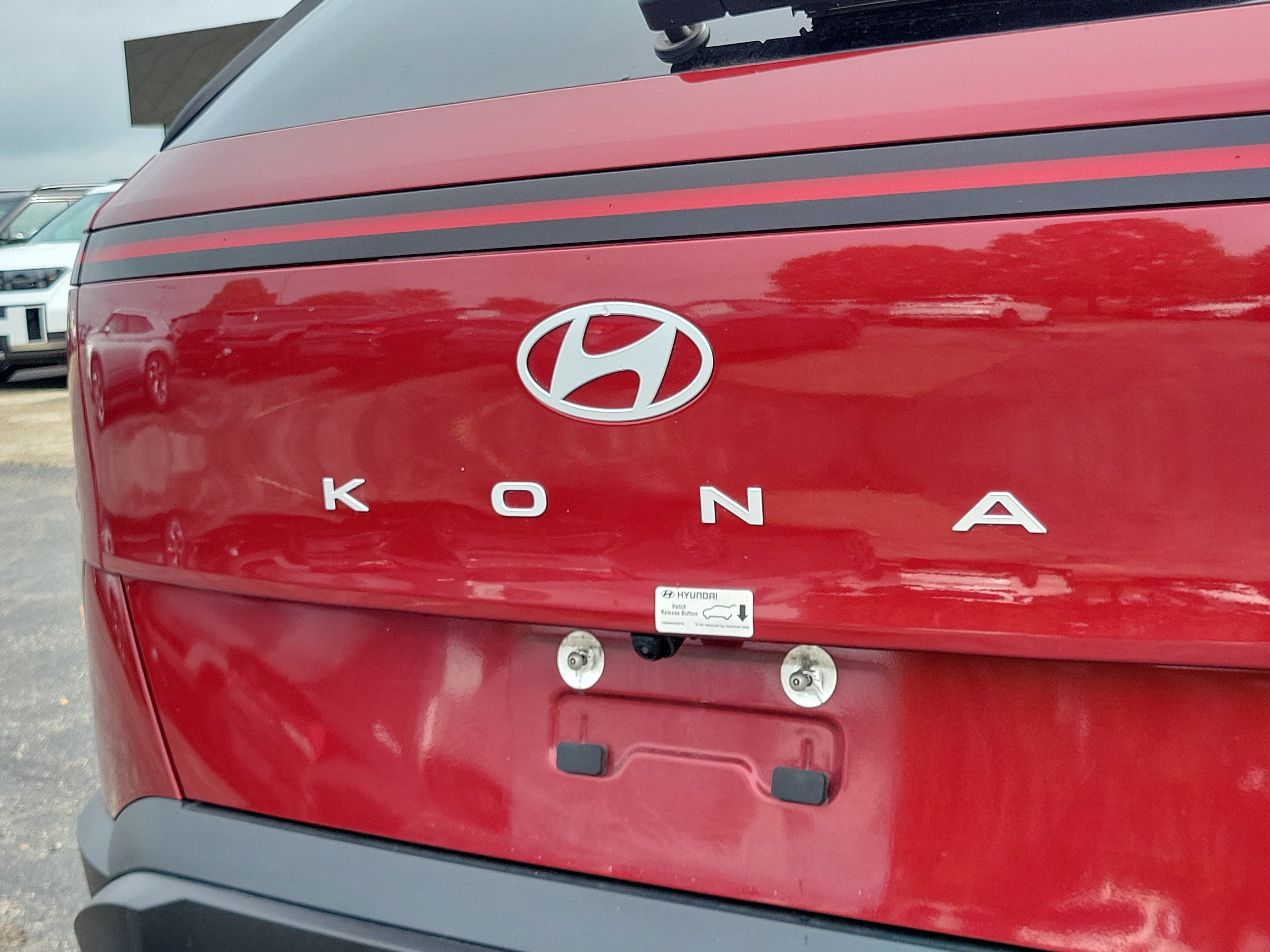 Used 2025 Hyundai Kona SEL AWD/4WD image 6