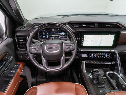 Used 2025 GMC Sierra 1500 Denali Ultimate image 14