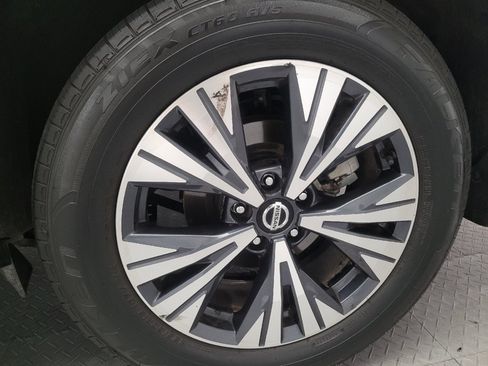 Used 2021 Nissan Rogue SV FWD image 31