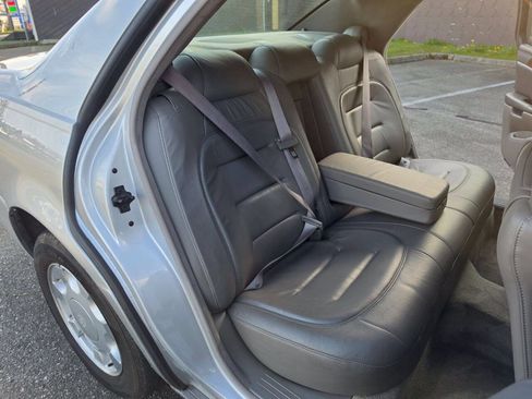 Used 2000 Cadillac De Ville FWD image 31