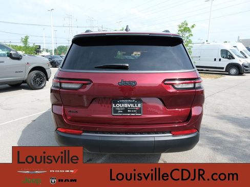 New 2026 Jeep Grand Cherokee L 4WD image 9