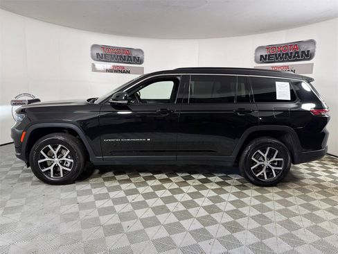 Used 2024 Jeep Grand Cherokee L Limited w/ Luxury Tech Group II image 8