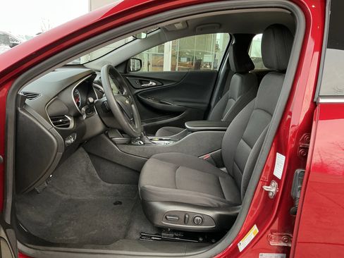 Used 2024 Chevrolet Malibu LT image 7