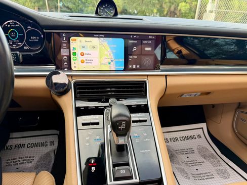 Used 2018 Porsche Panamera 4 AWD/4WD image 26