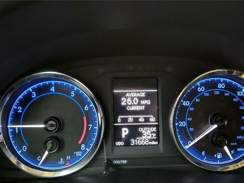 Certified 2018 Toyota Corolla LE image 38