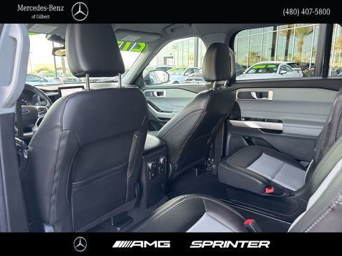 Used 2022 Ford Explorer XLT w/ Equipment Group 202A image 18