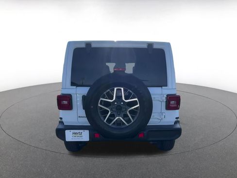 Used 2025 Jeep Wrangler Sahara image 12