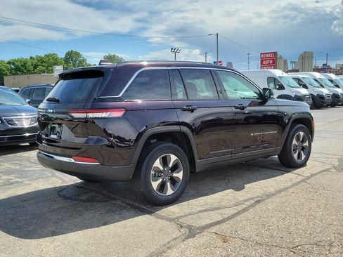Used 2022 Jeep Grand Cherokee Limited 4xe AWD/4WD image 4