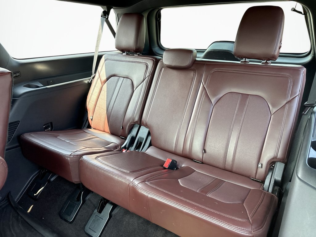 Used 2022 Ford Expedition Max Limited AWD/4WD image 19