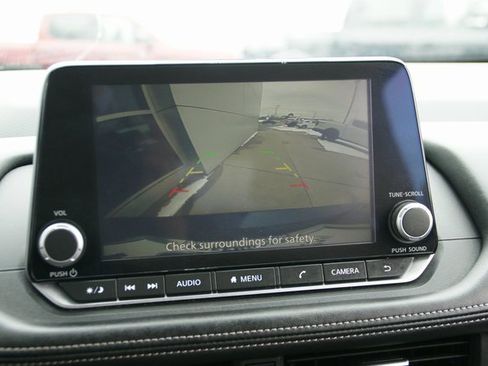 Used 2024 Nissan Rogue SV image 21