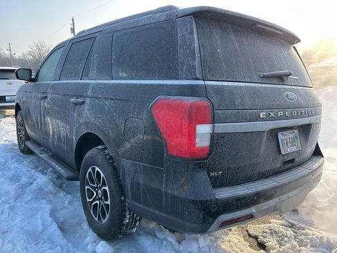 Used 2024 Ford Expedition XLT image 4
