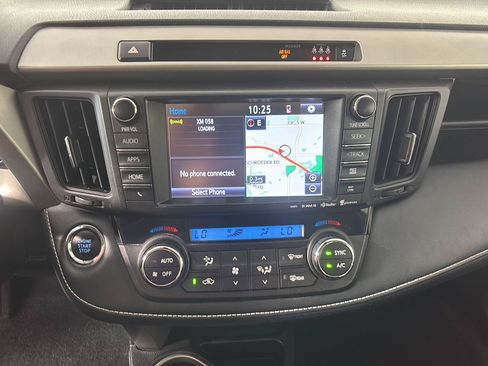 Used 2018 Toyota RAV4 XLE AWD/4WD image 33