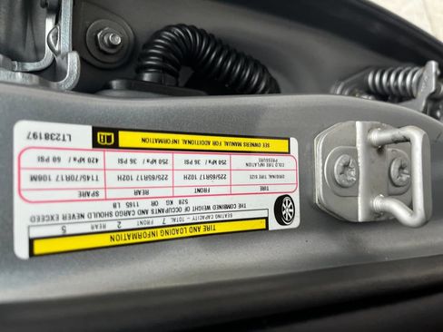Used 2020 Dodge Journey SE w/ SE Popular Equipment Group FWD image 21