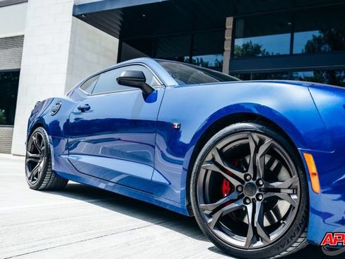 Used 2019 Chevrolet Camaro SS RWD image 30