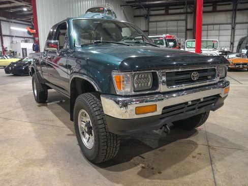 Used 1994 Toyota Pickup SR5 AWD/4WD image 12