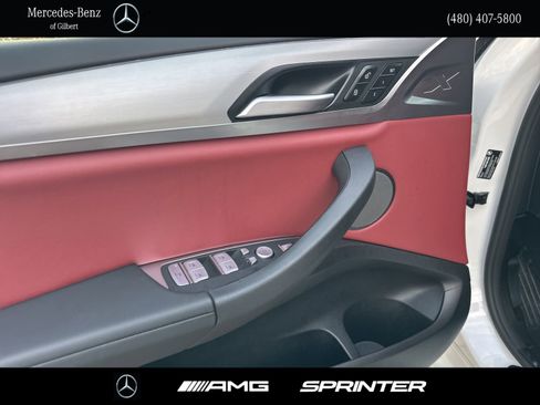 Used 2025 BMW X4 xDrive30i w/ Premium Package image 12