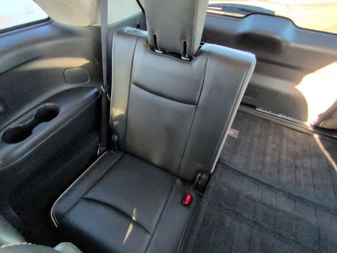 Used 2019 INFINITI QX60 Luxe w/ Essential Package image 22