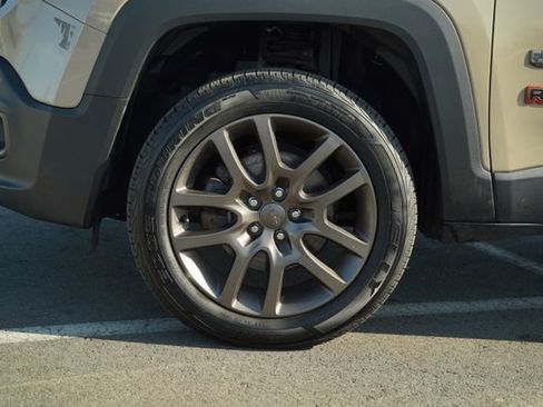 Used 2016 Jeep Renegade 75th Anniversary image 10