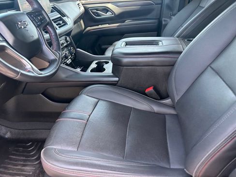 Used 2022 Chevrolet Suburban RST w/ Luxury Package AWD/4WD image 10