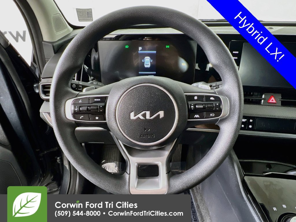 Used 2024 Kia Sportage LX AWD/4WD image 7