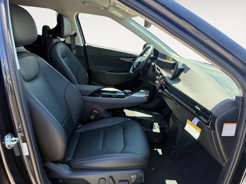 New 2026 Kia EV6 Wind RWD image 19