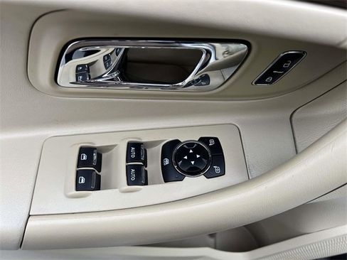 Used 2014 Ford Taurus Limited w/ Equipment Group 301A image 11