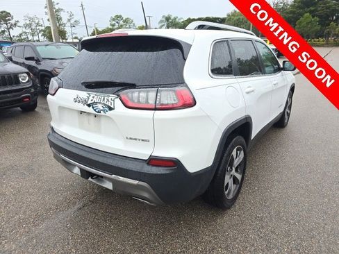Certified 2019 Jeep Cherokee Limited w/ Luxury Group image 5