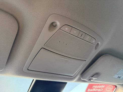 Used 2024 Nissan Murano SV w/ SV Midnight Edition Package image 16