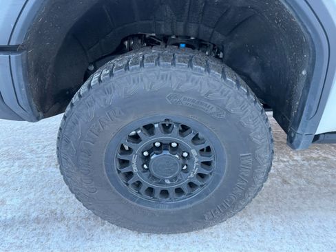 Used 2025 GMC Sierra 2500 AT4X w/ AT4X AEV Edition image 24