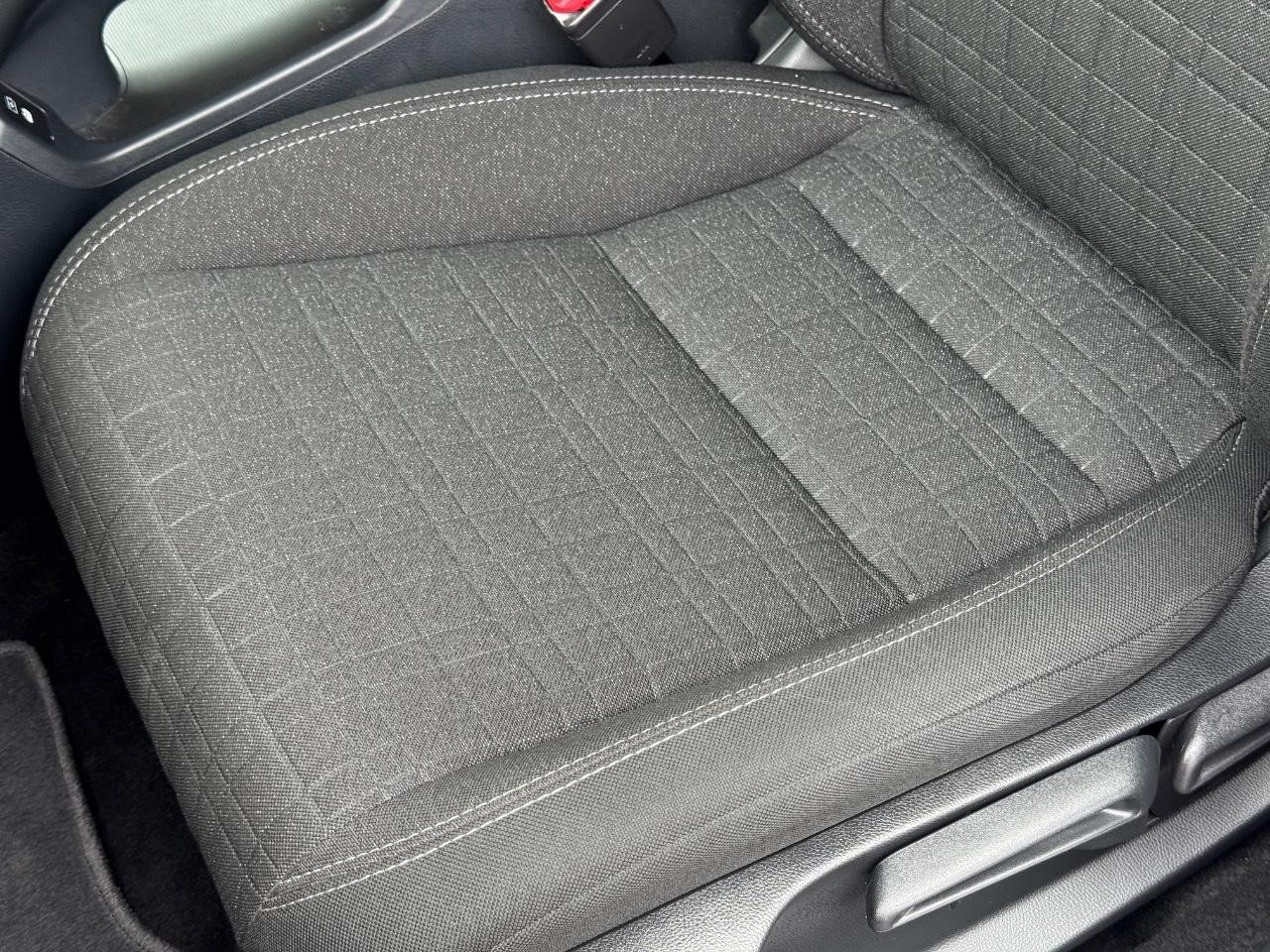 Certified 2025 Honda HR-V LX image 25