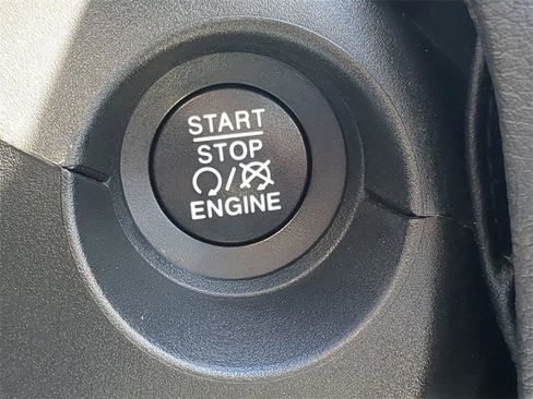 Used 2020 Jeep Compass Latitude w/ Popular Equipment Group image 27