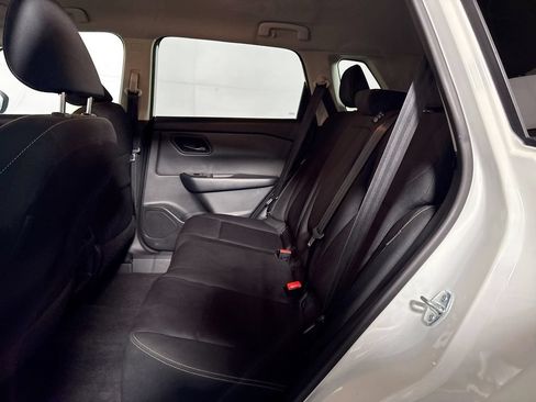 Used 2024 Nissan Rogue S AWD/4WD image 19