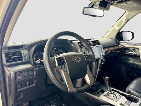 Used 2020 Toyota 4Runner Limited RWD image 9