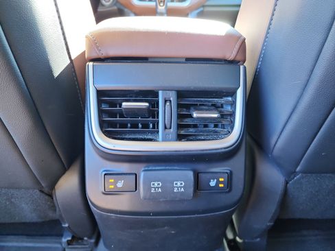 Used 2022 Subaru Outback Touring image 12