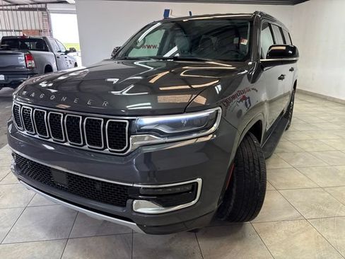 Used 2024 Jeep Wagoneer L Series II RWD image 3